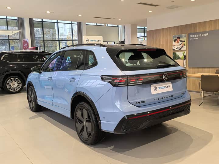 Фото 7 - Volkswagen Tiguan L Pro