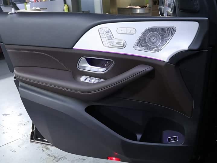 Фото 9 - Mercedes-Benz GLE-Class