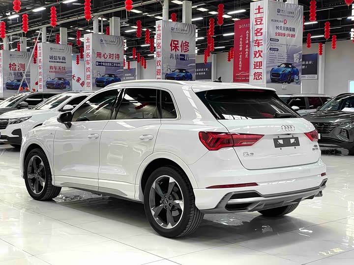Фото 7 - Audi Q3