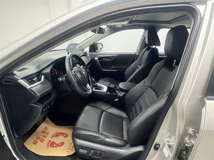 Фото 2 - Toyota Wildlander