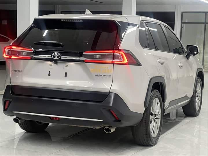 Фото 5 - Toyota Wildlander