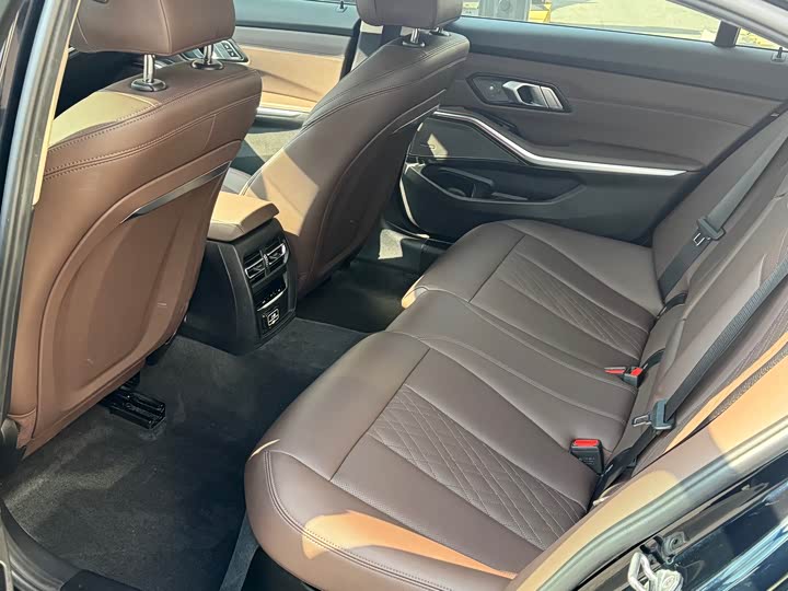 Фото 9 - BMW 3 Series