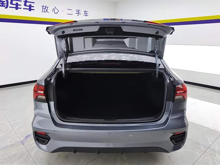 Фото 4 - Roewe i5