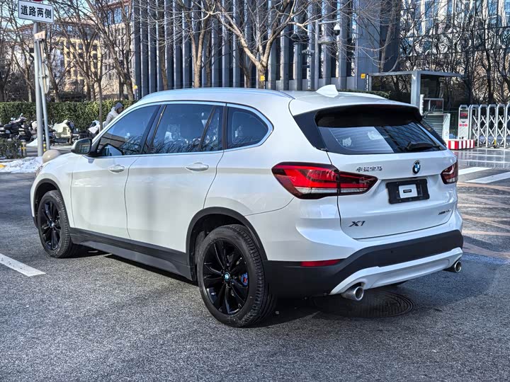 Фото 3 - BMW X1