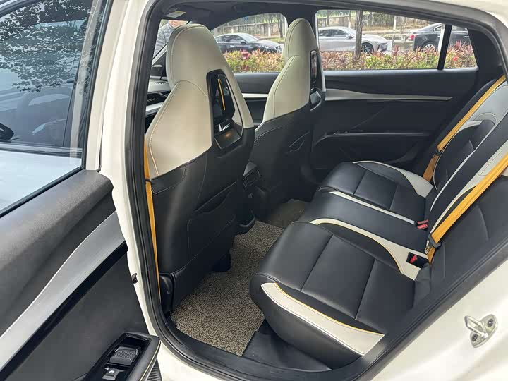 Фото 5 - MG Motor 5 Scorpio