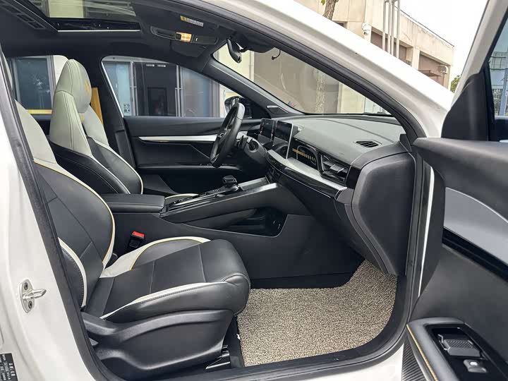 Фото 6 - MG Motor 5 Scorpio