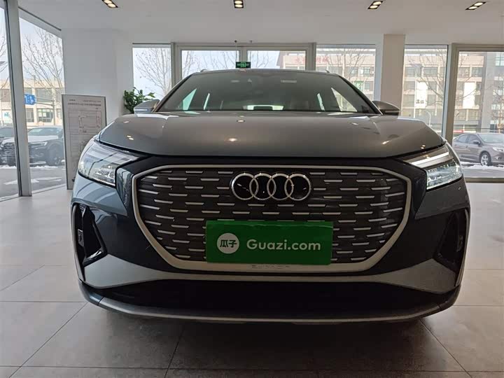 Фото 3 - Audi Q4 e-tron