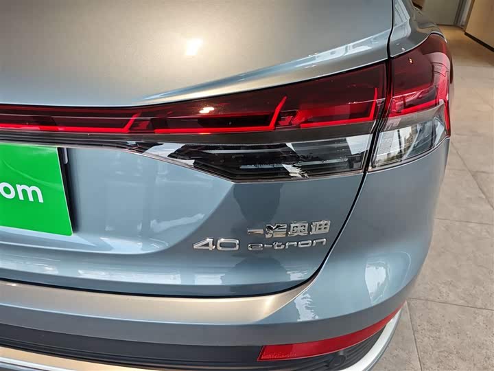 Фото 8 - Audi Q4 e-tron