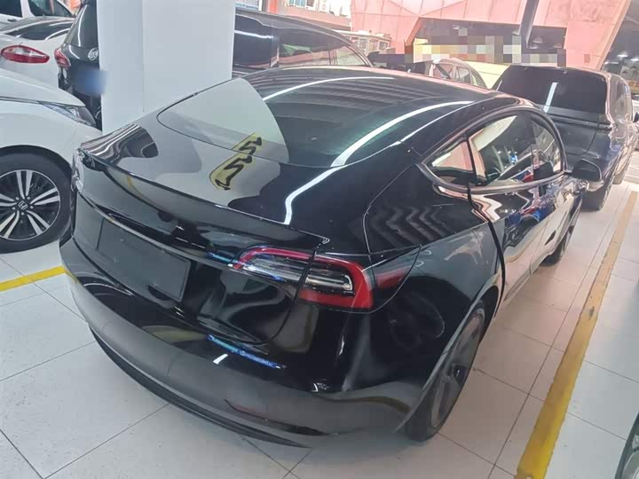 Фото 7 - Tesla Model 3