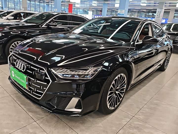 Фото 1 - Audi A7L