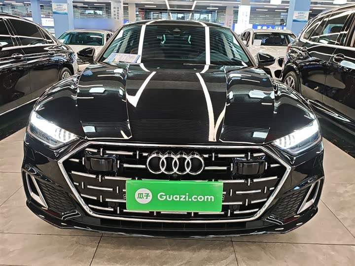 Фото 3 - Audi A7L