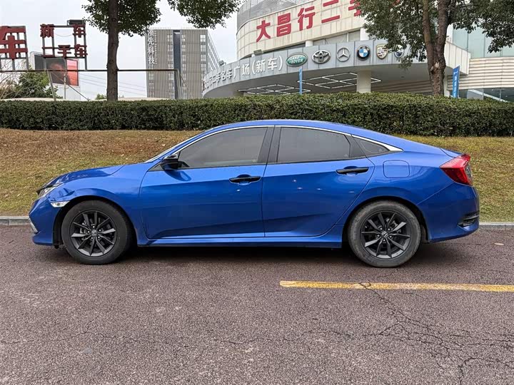 Фото 3 - Honda Civic