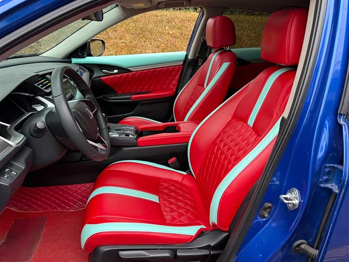 Фото 8 - Honda Civic