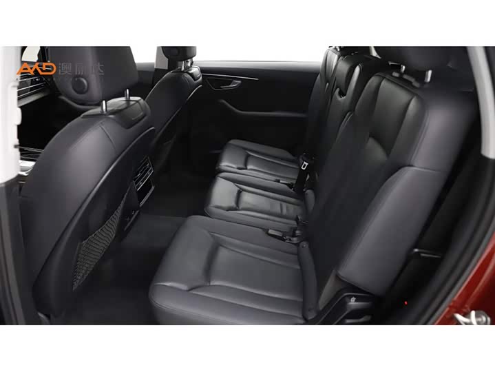 Фото 7 - Audi Q7