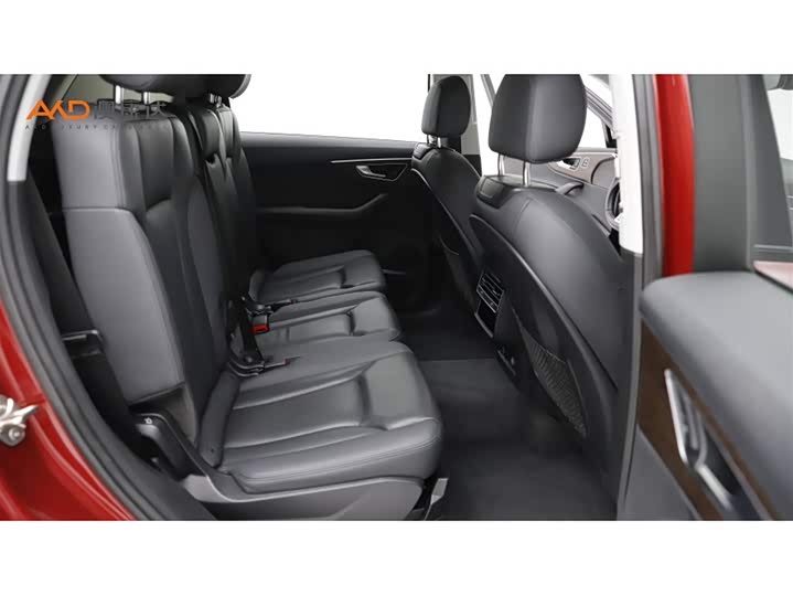 Фото 8 - Audi Q7