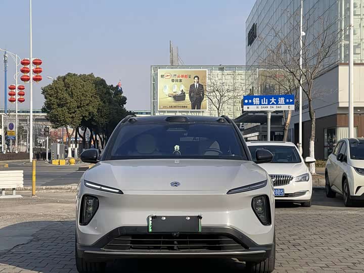 Фото 2 - Nio ES6