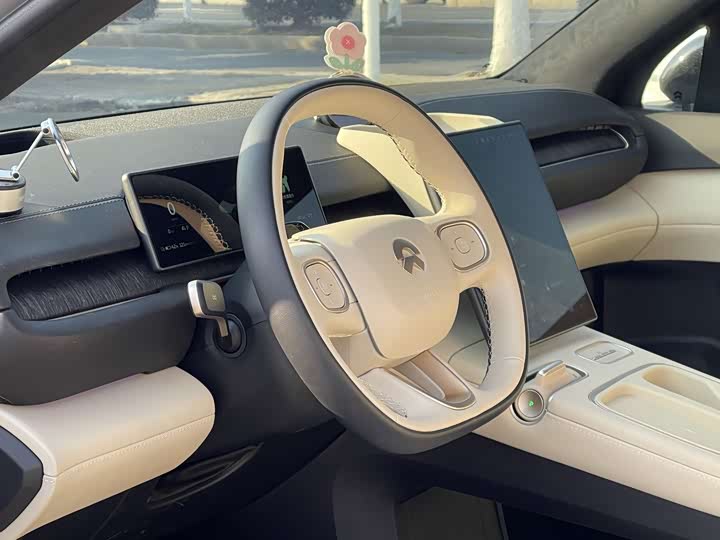 Фото 7 - Nio ES6