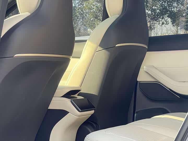 Фото 8 - Nio ES6