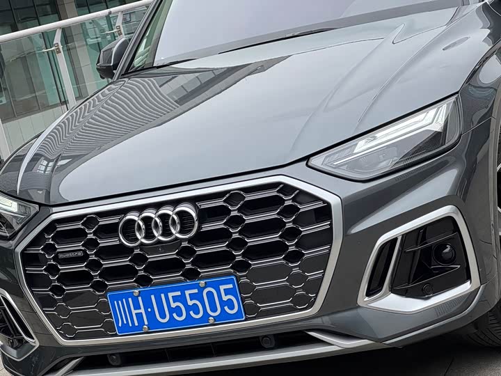 Фото 2 - Audi Q5L