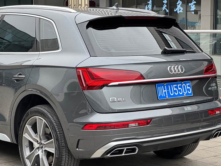 Фото 7 - Audi Q5L