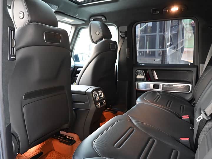 Фото 7 - Mercedes-Benz G-Class