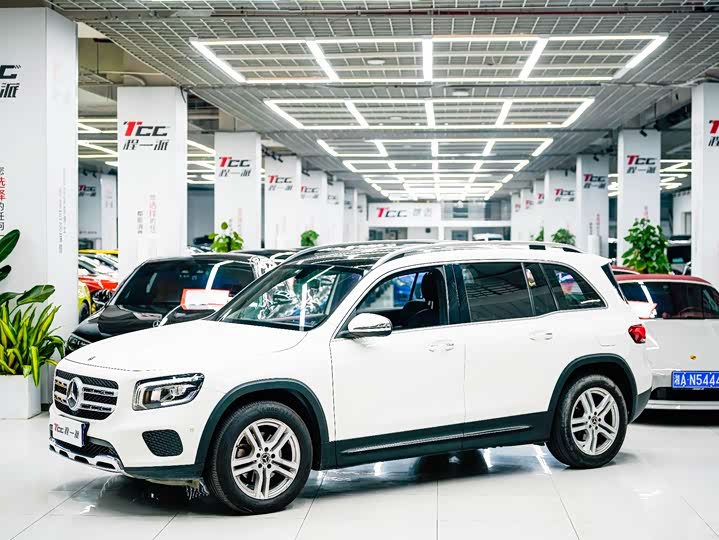 Фото 1 - Mercedes-Benz GLB-Class