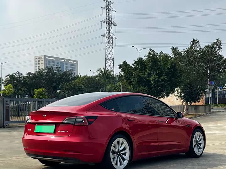 Фото 7 - Tesla Model 3