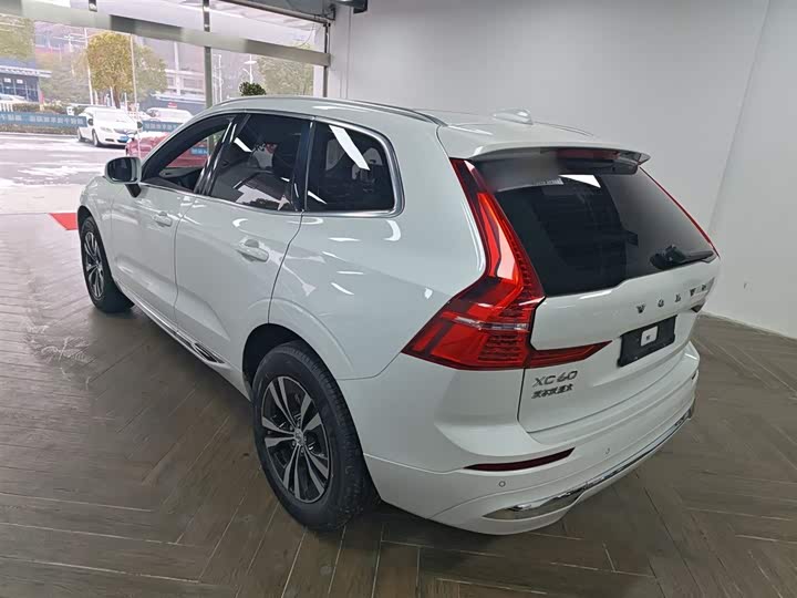 Фото 5 - Volvo XC60