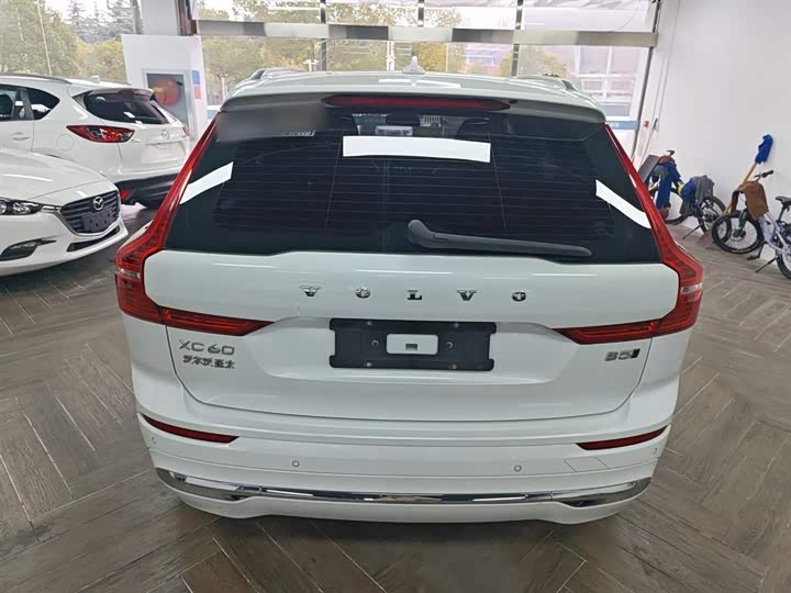 Фото 6 - Volvo XC60