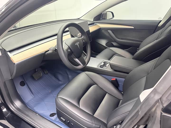 Фото 5 - Tesla Model 3