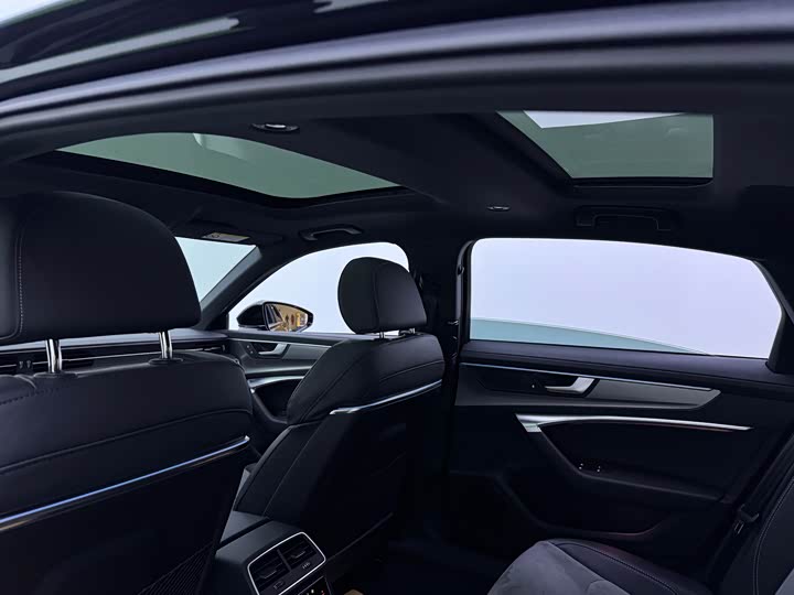 Фото 7 - Audi A6L Hybrid