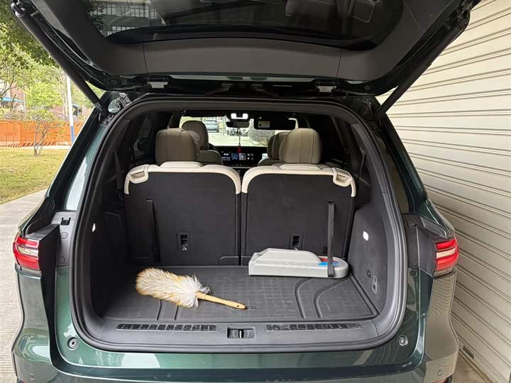 Фото 6 - LiXiang One