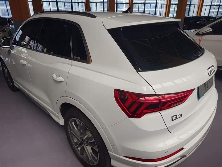 Фото 5 - Audi Q3