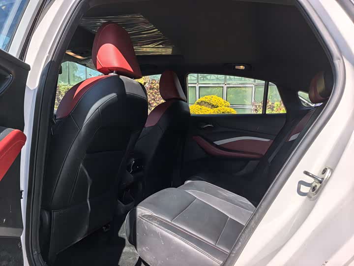 Фото 7 - MG Motor 5