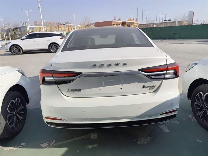 Фото 6 - Roewe i6 Max EV
