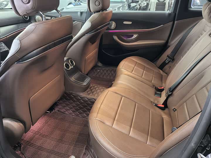 Фото 9 - Mercedes-Benz E-Class Hybrid