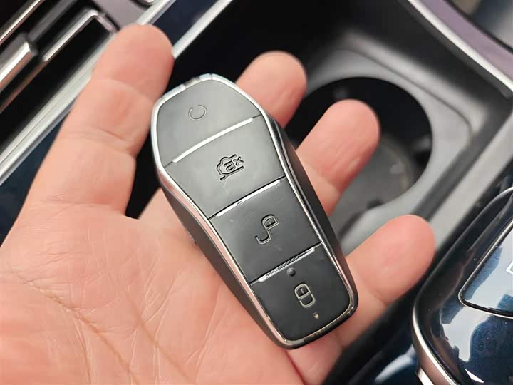 Фото 9 - BYD Qin Plus