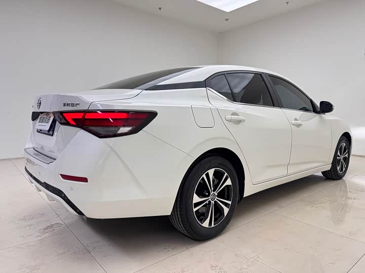 Фото 6 - Nissan Sylphy