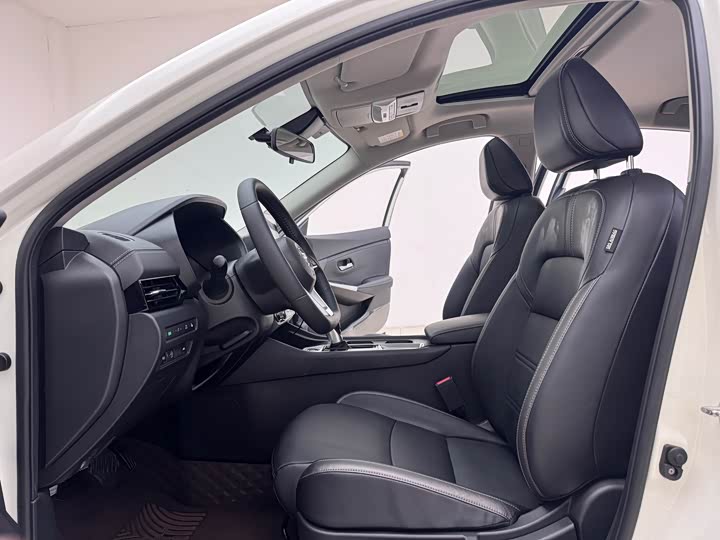 Фото 7 - Nissan Sylphy