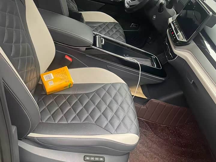 Фото 8 - Volkswagen ID.6 Crozz