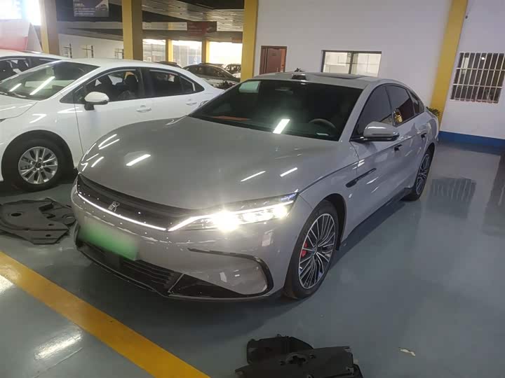 Фото 1 - BYD Han