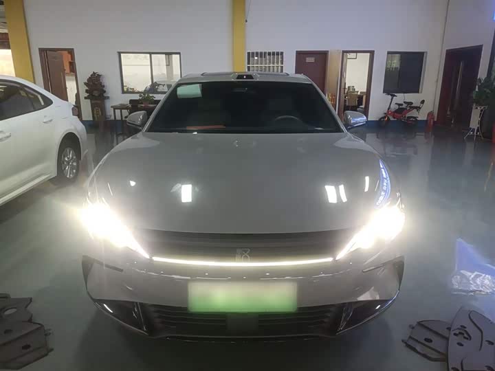 Фото 3 - BYD Han