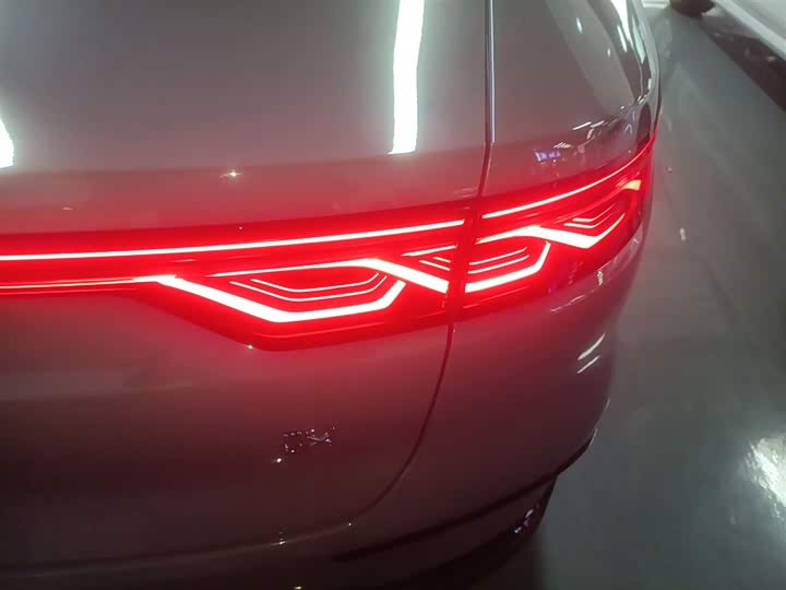 Фото 8 - BYD Han