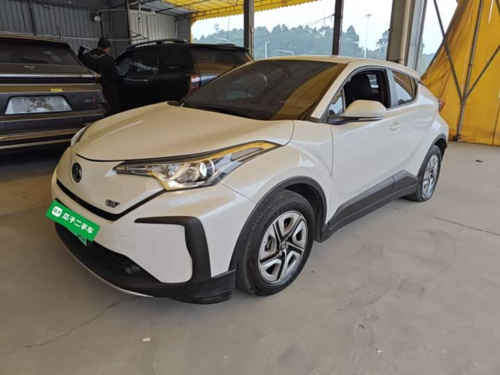 Фото 2 - Toyota C-HR EV