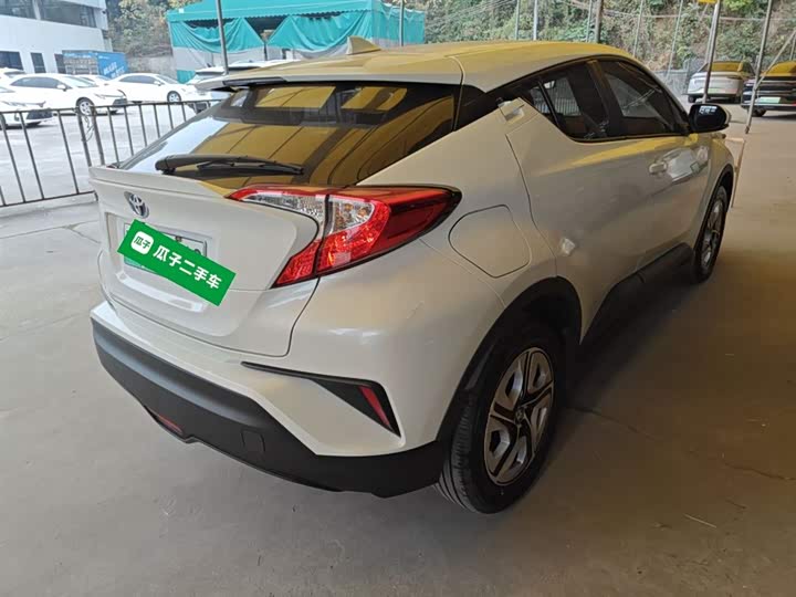 Фото 7 - Toyota C-HR EV