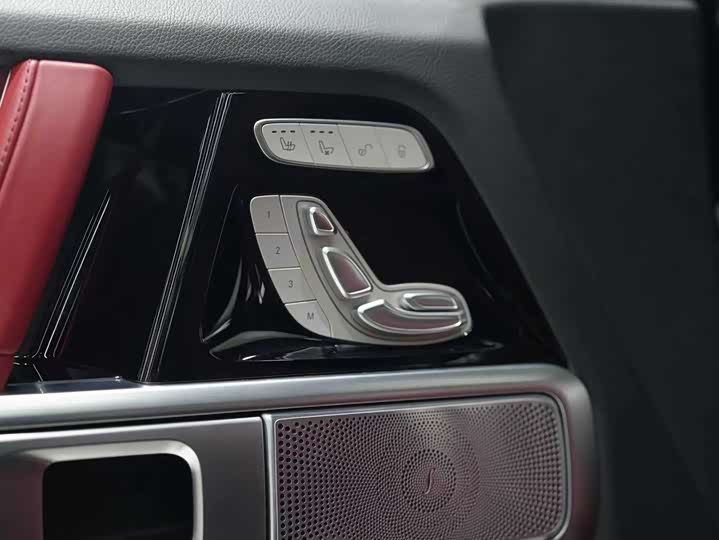 Фото 7 - Mercedes-Benz G-Class