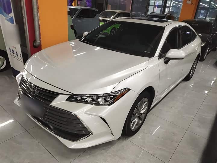 Фото 1 - Toyota Avalon