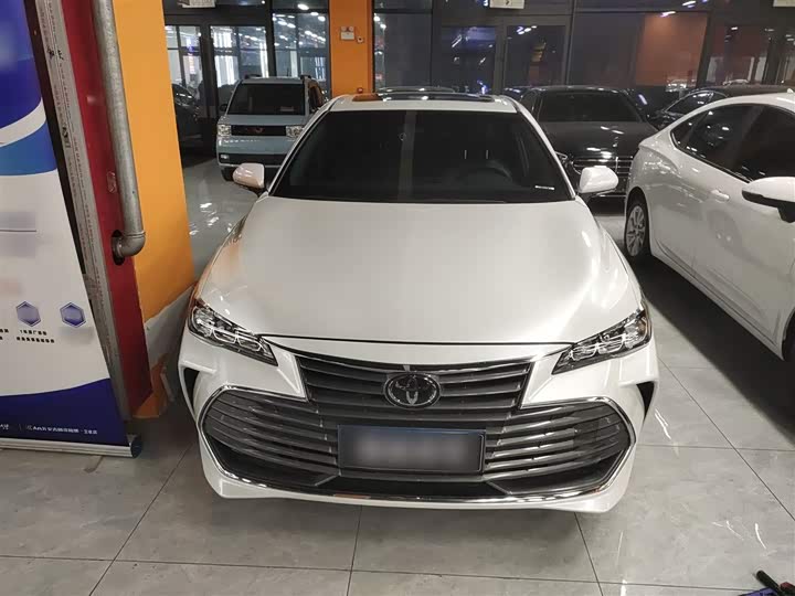 Фото 3 - Toyota Avalon