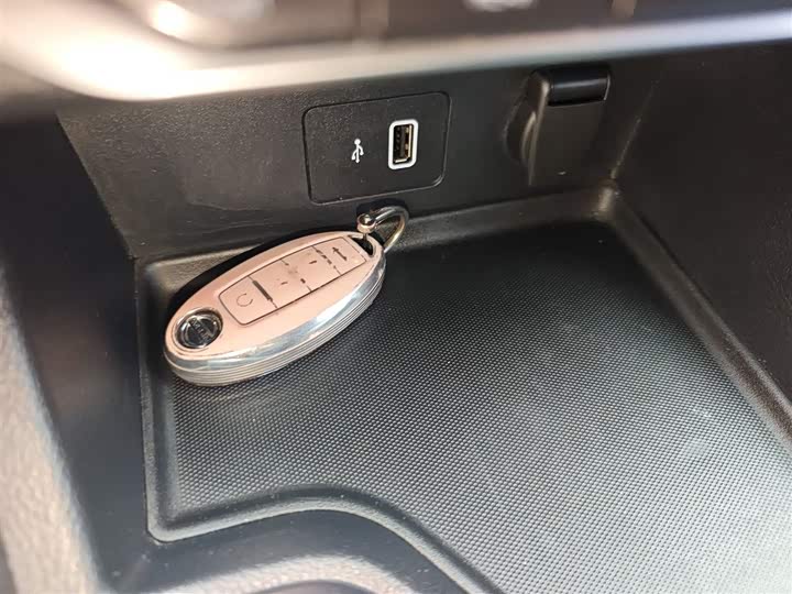 Фото 9 - Nissan Sylphy