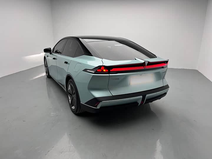 Фото 6 - Changan Deepal SL03